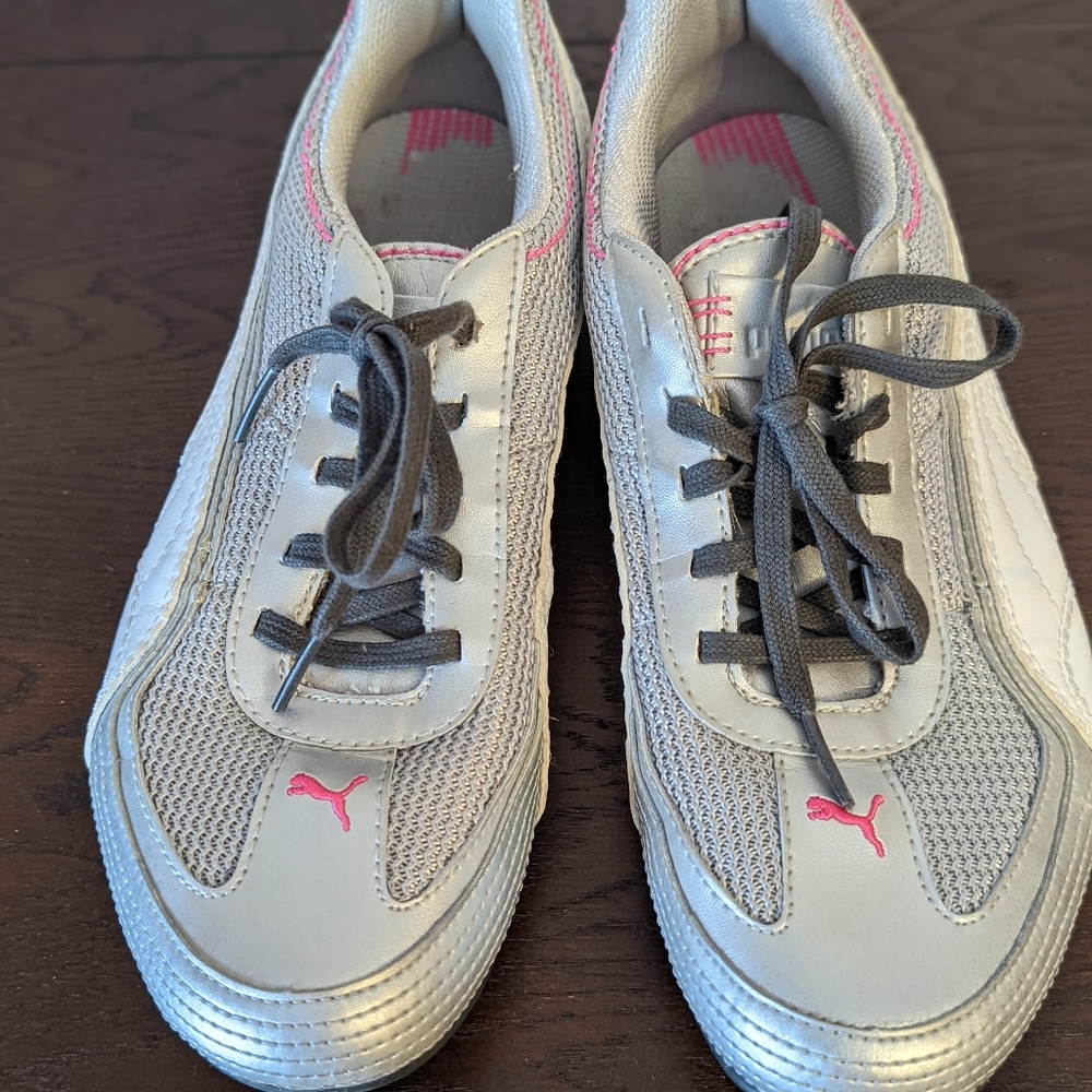 7.5 Puma Running Shoes